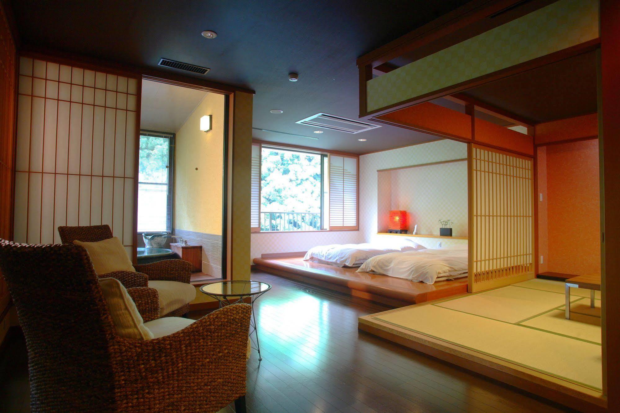 Yamanakaonsen Ohanami Kyubei Kaga  Bagian luar foto