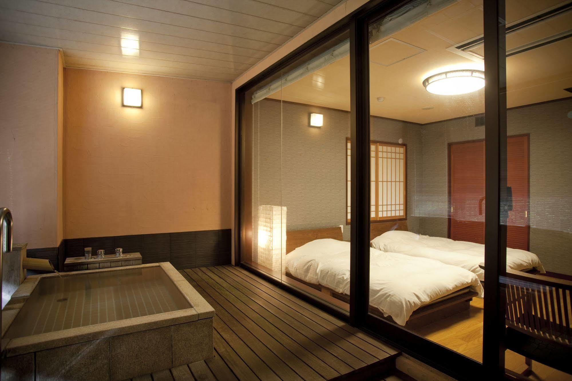 Yamanakaonsen Ohanami Kyubei Kaga  Bagian luar foto